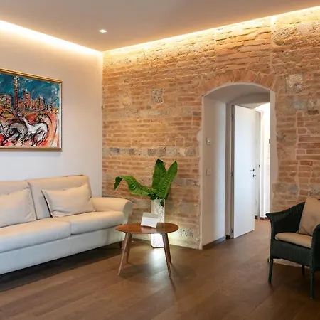 Palazzo Rinuccini Torre 시에나